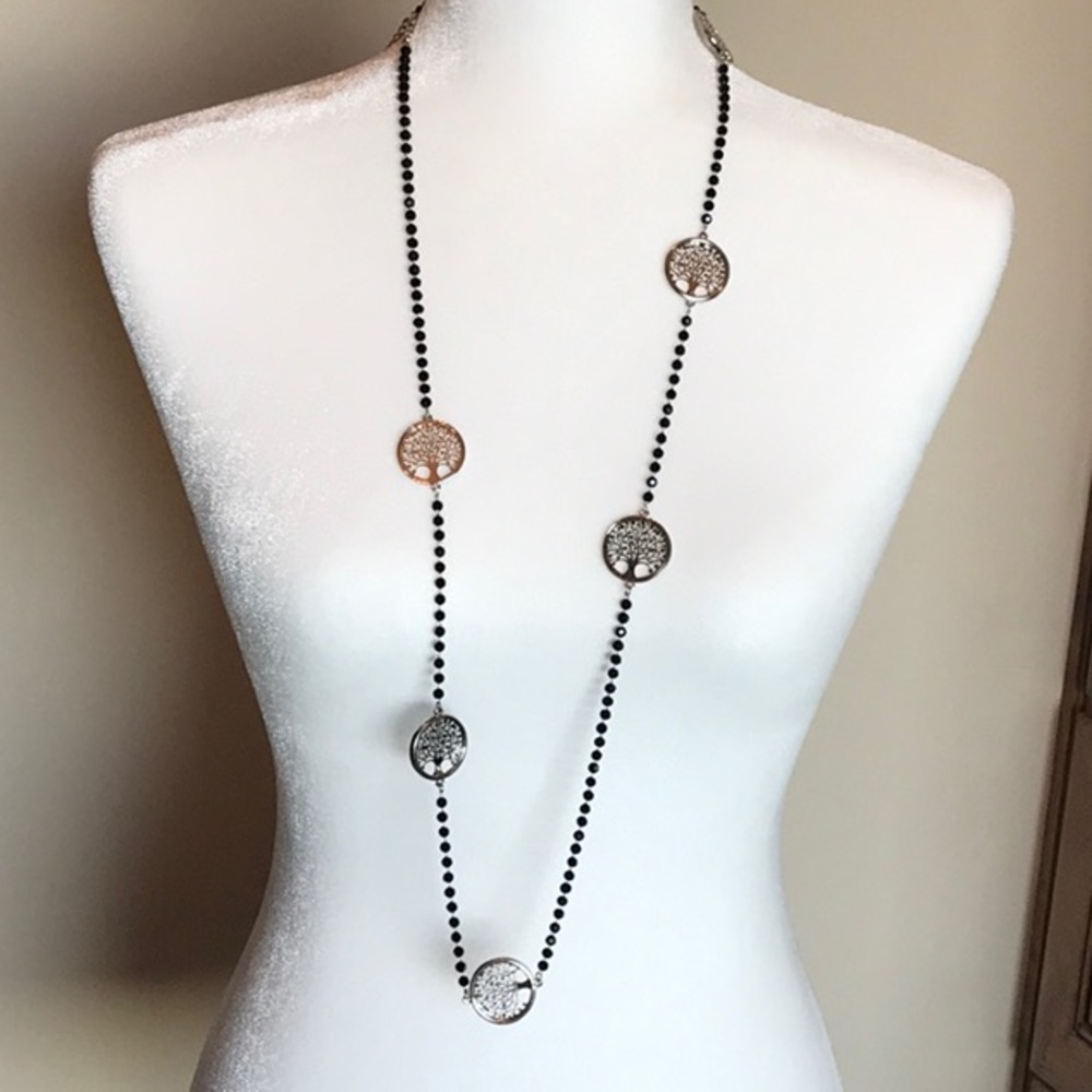 Long decorative necklace